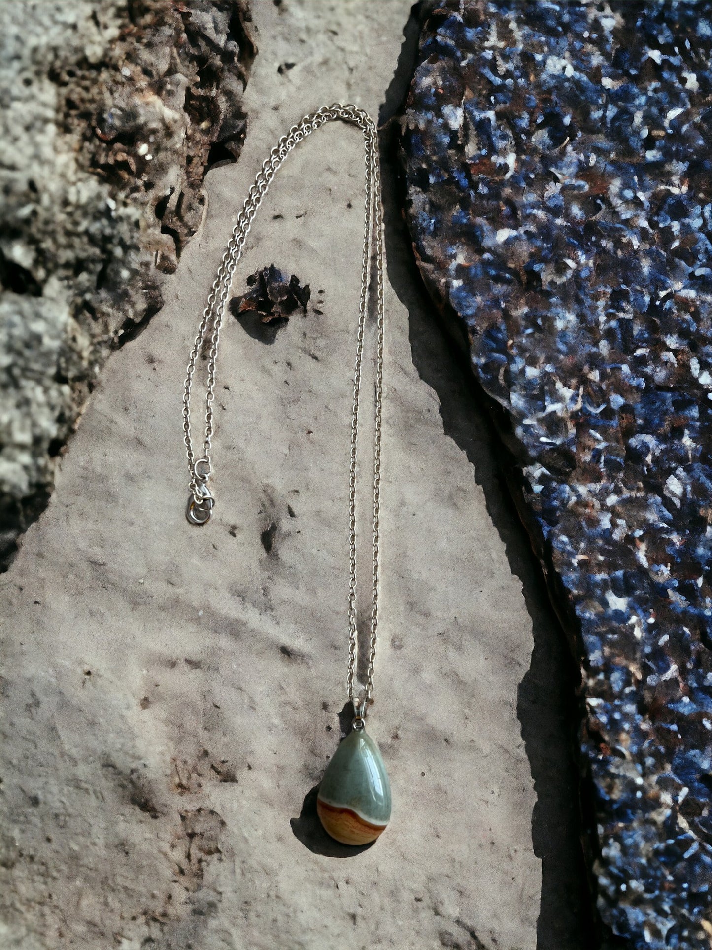Elegant Teardrop Pendant