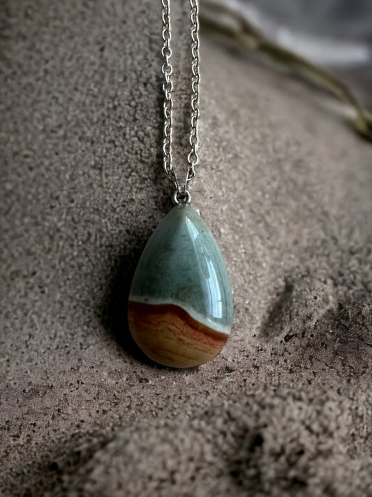 Elegant Teardrop Pendant